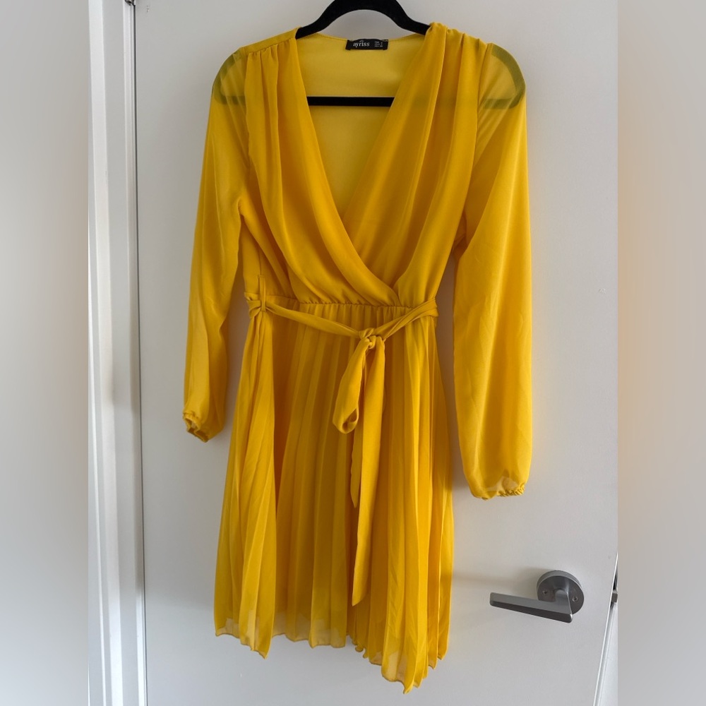 Ayriss Mustard Yellow Pleated Mini Dress Size Small